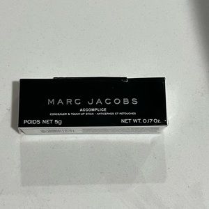 Marc jacobs accomplice concealer